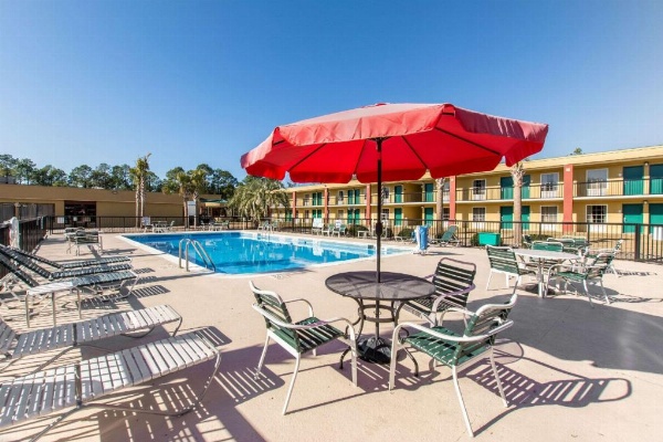Clarion Inn Columbia Airport image 1